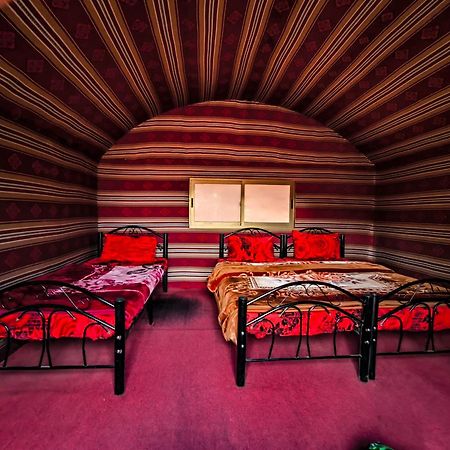 Wadi Rum Local Guide Camp ภายนอก รูปภาพ