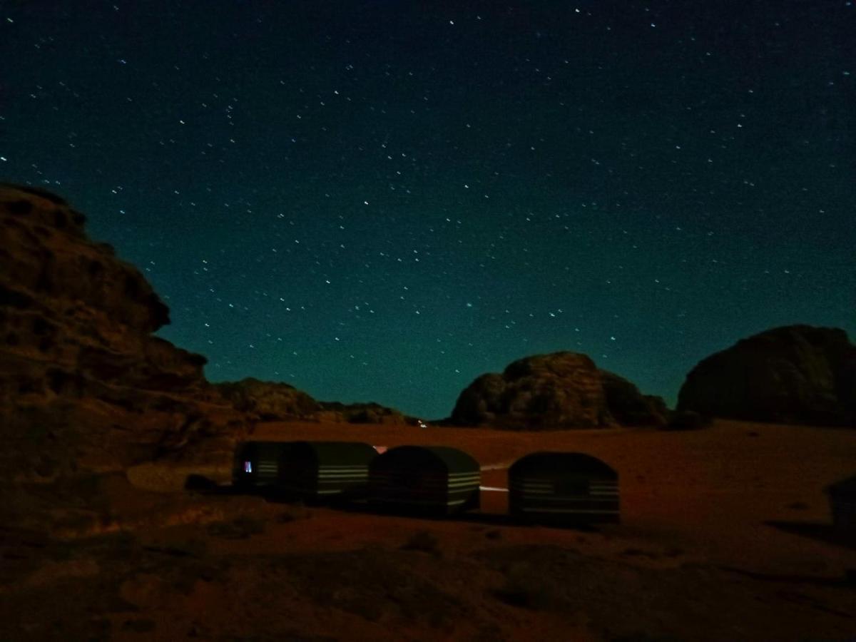 Wadi Rum Local Guide Camp ภายนอก รูปภาพ