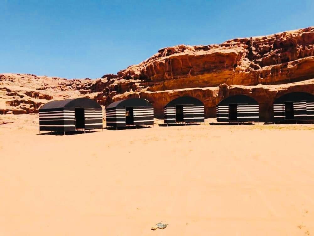 Wadi Rum Local Guide Camp ภายนอก รูปภาพ
